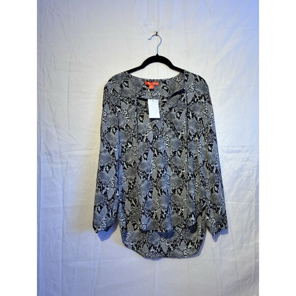 Joe Fresh Snakeskin Print Blouse Top XS Black Gray Long Sleeve Hi-Low Hem - Picture 1 of 9